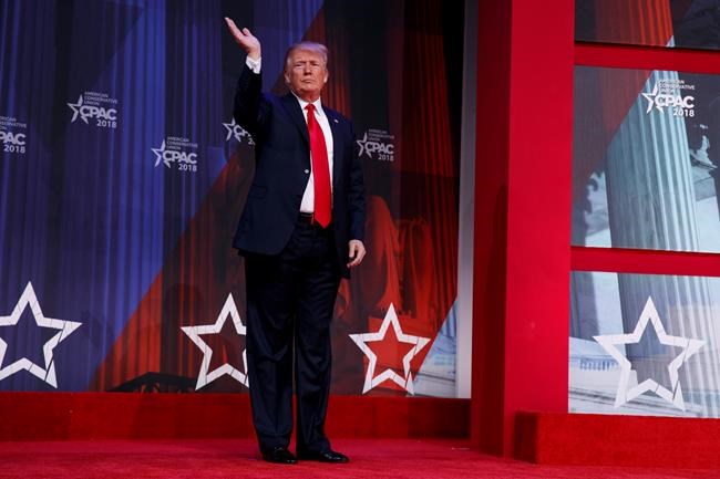 Trump again criticizes ailing McCain over health care vote | iNFOnews.ca