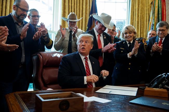 Trump answers rebuke of border order with a veto | iNFOnews.ca CP906787078