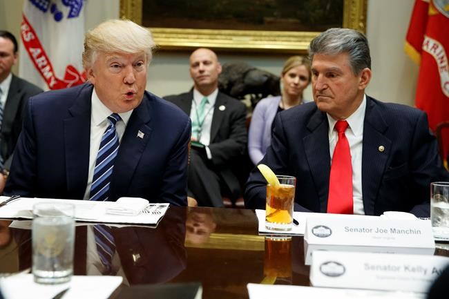 Trump woos senators on Gorsuch, escalates against Democrat | iNFOnews.ca
