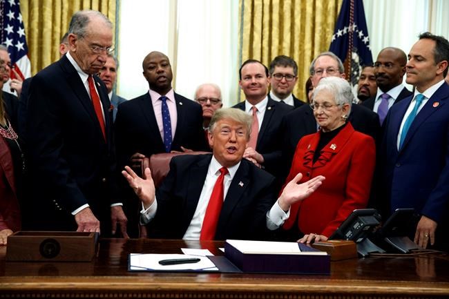 Trump signs sweeping criminal justice bill | iNFOnews.ca