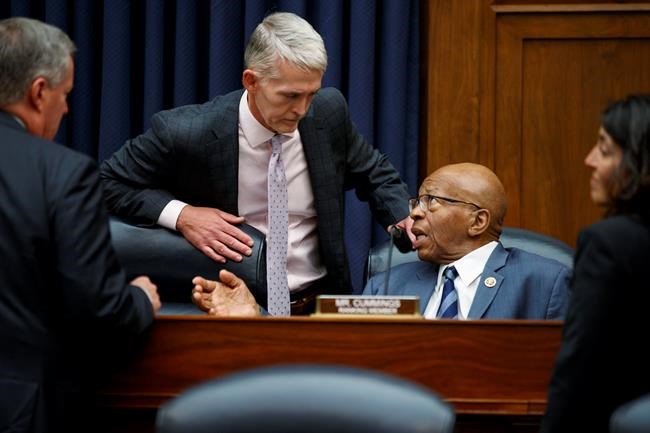 Partisan divide on full display in hearing on Russia probe | iNFOnews.ca