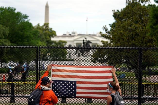 Protesters return to the streets as Trump decries 'lowlifes' | iNFOnews.ca