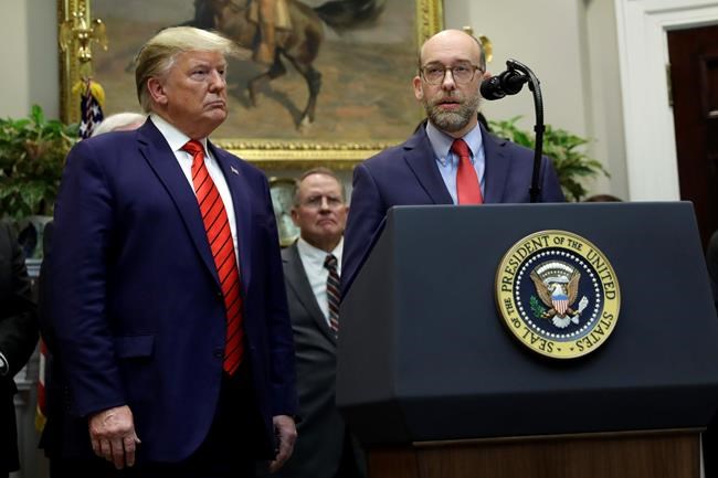 Trump signs executive orders focused on agency guidance | iNFOnews.ca