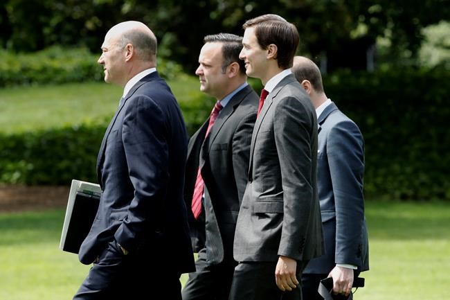 Trump's social media director receives ethics warning | iNFOnews.ca CP507183680