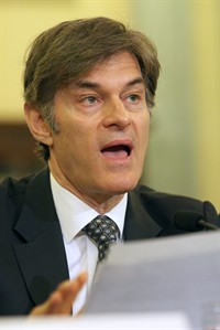 Under pressure, Dr. Oz promises to publish list of products he thinks could aid weight loss | iNFOnews.ca