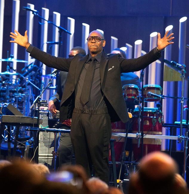 Boundary-pushing Dave Chappelle receives Mark Twain award | iNFOnews.ca