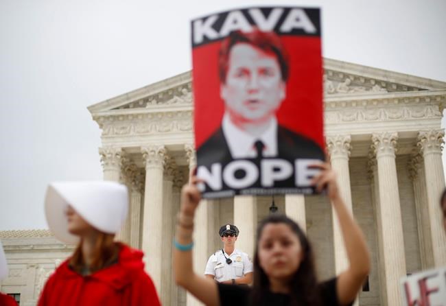 The Latest: Kavanaugh takes Supreme Court spot for 1st time | iNFOnews.ca CP1782421183