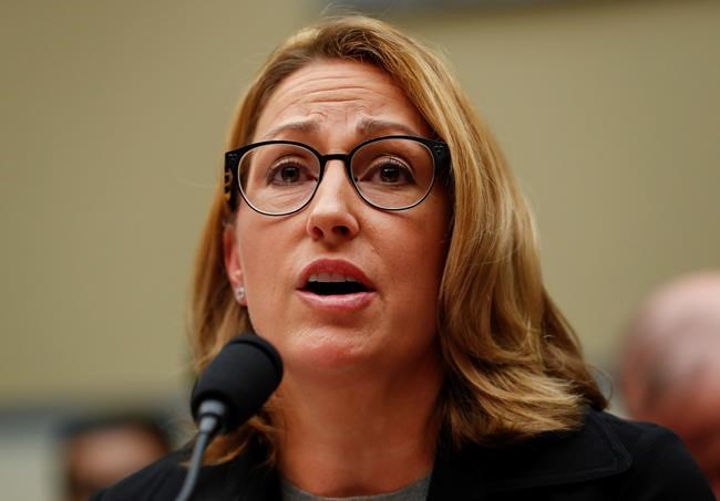 Mylan CEO defends EpiPen cost to angry lawmakers | iNFOnews.ca CP784165562