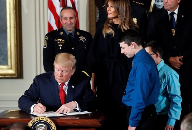 Trump calls for liberation from 'scourge' of drug addiction | iNFOnews.ca CP2107326964