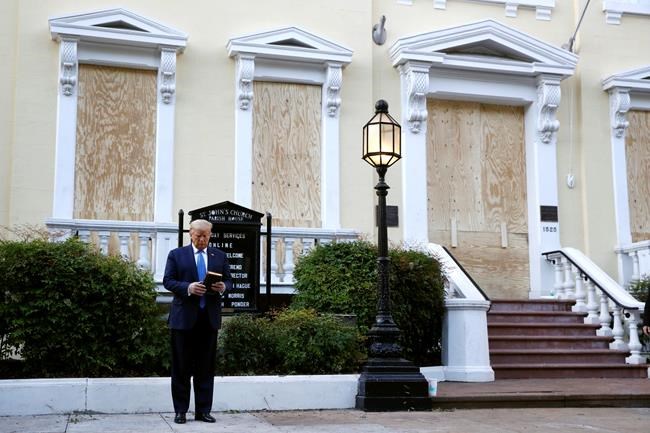 Trump tries religious gestures to hike support amid protests | iNFOnews.ca CP97564240