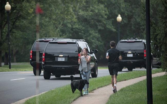 Trump visits golf course while Washington mourns McCain | iNFOnews.ca Trump visits golf course while Washington mourns McCain | iNFOnews.ca