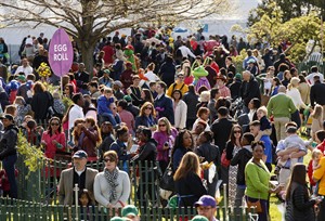 Spring tradition: Obama hosting annual Easter Egg Roll at the White House | iNFOnews.ca CP28075074