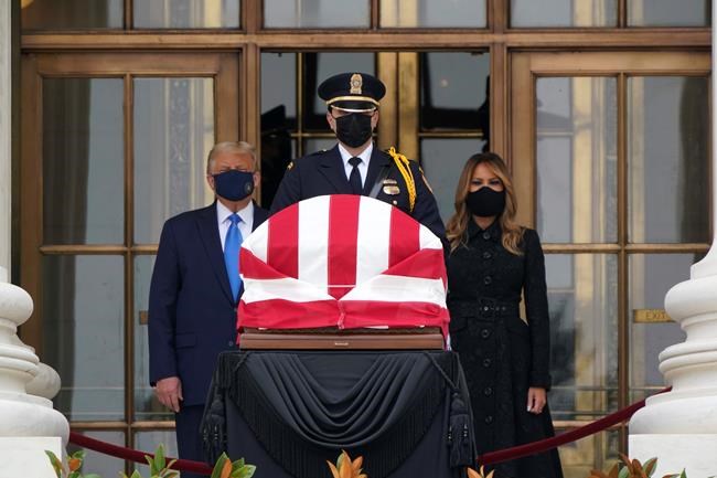 Crowd jeers as Trump pays respects at court to Ginsburg | iNFOnews.ca Crowd jeers as Trump pays respects at court to Ginsburg | iNFOnews.ca