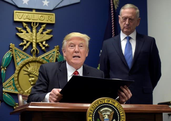 A look at Trump's executive order on refugees, immigration | iNFOnews.ca