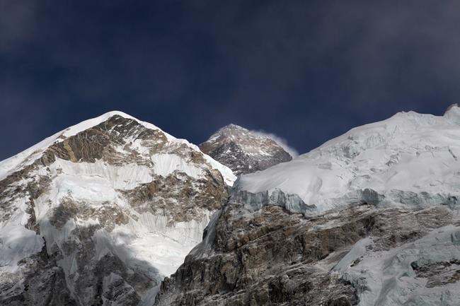 High winds delay dozens of climbers ascending Mount Everest | iNFOnews.ca