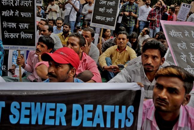 Fumes asphyxiate 5 men in sewer lines near New Delhi | iNFOnews.ca