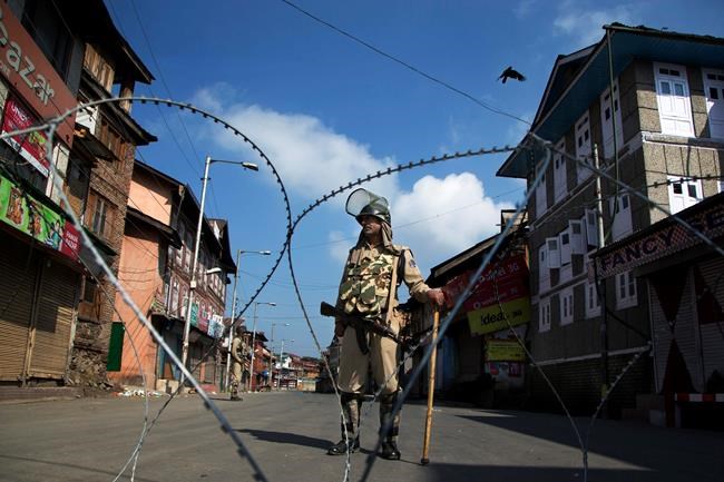 India re-imposes curfew in Kashmir city, but clashes persist | iNFOnews.ca