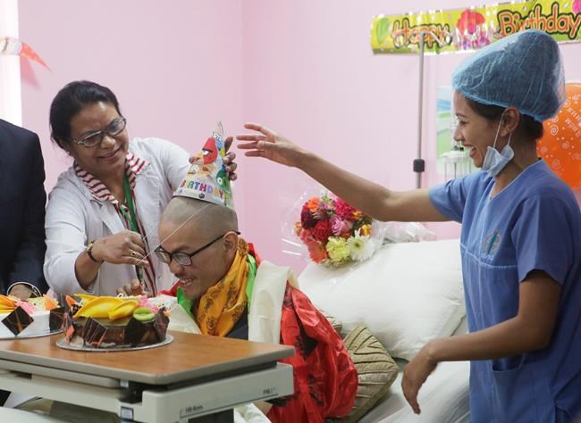 Trekker rescued after 47 days in Nepal celebrates birthday | iNFOnews.ca CP2041386270