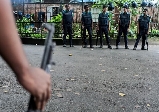 Bangladesh tribunal sentences 3 to death for 1971 war crimes | iNFOnews.ca