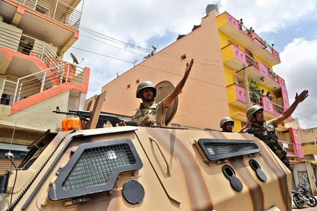 Nearly 400 arrested for looting, vandalism in India's IT hub | iNFOnews.ca