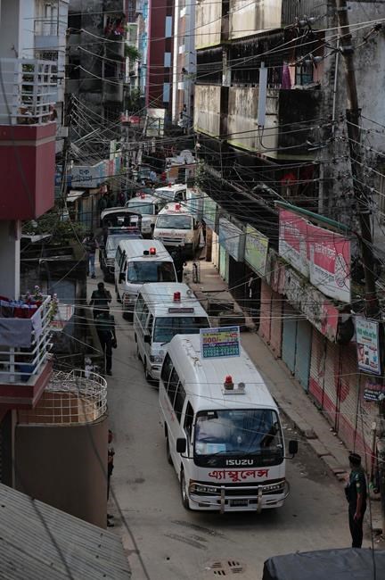Bangladesh police say 9 militants killed in raid in Dhaka | iNFOnews.ca Bangladesh police say 9 militants killed in raid in Dhaka | iNFOnews.ca