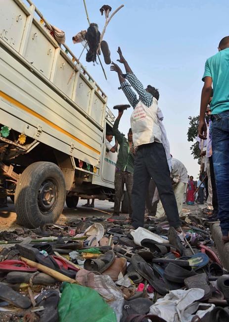 24 killed in stampede ahead of Hindu ceremony in India | iNFOnews.ca 24 killed in stampede ahead of Hindu ceremony in India | iNFOnews.ca