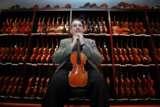 David Bromberg fears huge violin collection must be split up | iNFOnews.ca David Bromberg fears huge violin collection must be split up | iNFOnews.ca