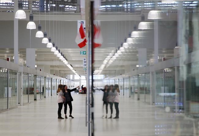 Anchor store expected to help largely vacant mall attract merchants, shoppers | iNFOnews.ca CP1689001465