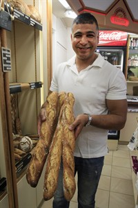 Tunisia-born Paris baker wins best baguette award after last-minute bid to enter bread race | iNFOnews.ca Tunisia-born Paris baker wins best baguette award after last-minute bid to enter bread race | iNFOnews.ca