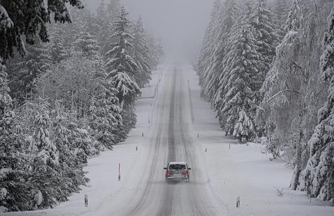 Avalanche warnings aired after heavy snowfall in Switzerland | iNFOnews.ca Avalanche warnings aired after heavy snowfall in Switzerland | iNFOnews.ca