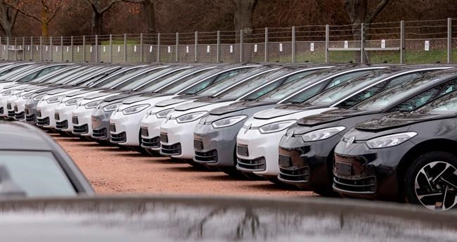 Volkswagen triples electric car sales ahead of climate rules | iNFOnews.ca Volkswagen triples electric car sales ahead of climate rules | iNFOnews.ca