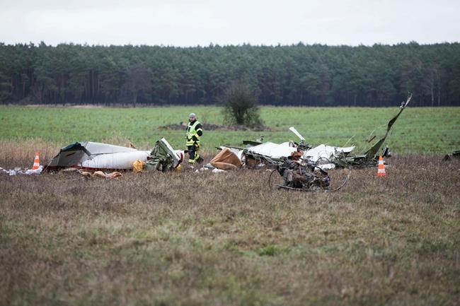 Small plane crashes in field in eastern Germany, 2 dead | iNFOnews.ca CP585321320