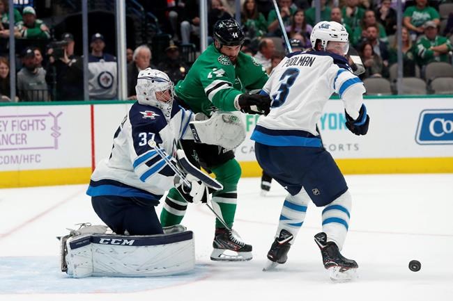 Benn scores winner, Stars take 5th straight, 5-3 over Jets | iNFOnews.ca Benn scores winner, Stars take 5th straight, 5-3 over Jets | iNFOnews.ca