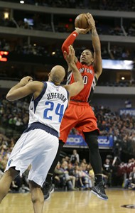 Ellis, Nowitzki pace Mavericks to send Toronto Raptors to third straight loss, 99-92 | iNFOnews.ca
