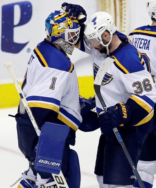 Elliott turns back Stars 4-1, sends Blues home with 3-2 lead | iNFOnews.ca Elliott turns back Stars 4-1, sends Blues home with 3-2 lead | iNFOnews.ca