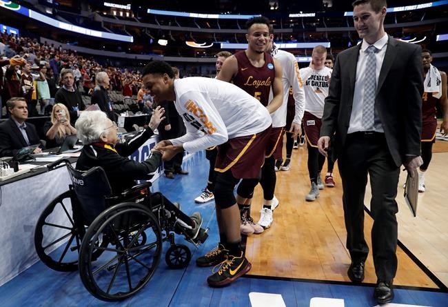 Loyola-Chicago lifted by 98-year-old nun, fan in Sister Jean | iNFOnews.ca CP935363758