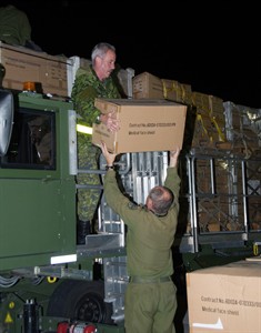 Canada sends Hercules aircraft to deliver protective equipment to Ebola zone | iNFOnews.ca