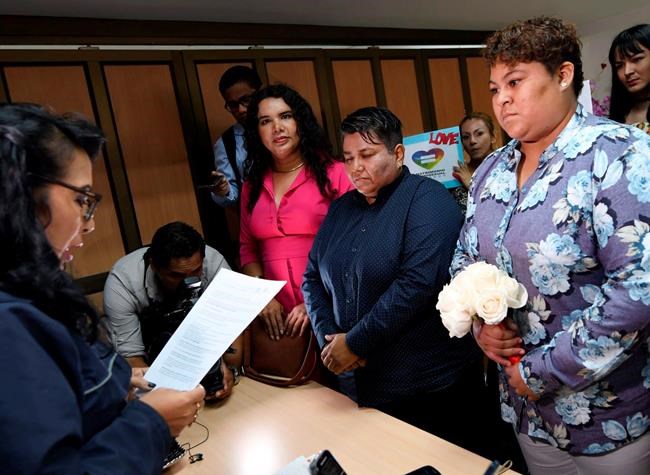 Ecuador has first same-sex marriage, following court ruling | iNFOnews.ca Ecuador has first same-sex marriage, following court ruling | iNFOnews.ca