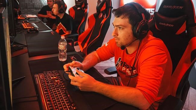 Brothers Jerry and Jake Knapp make their mark with unbeaten Raptors Uprising GC | iNFOnews.ca Brothers Jerry and Jake Knapp make their mark with unbeaten Raptors Uprising GC | iNFOnews.ca