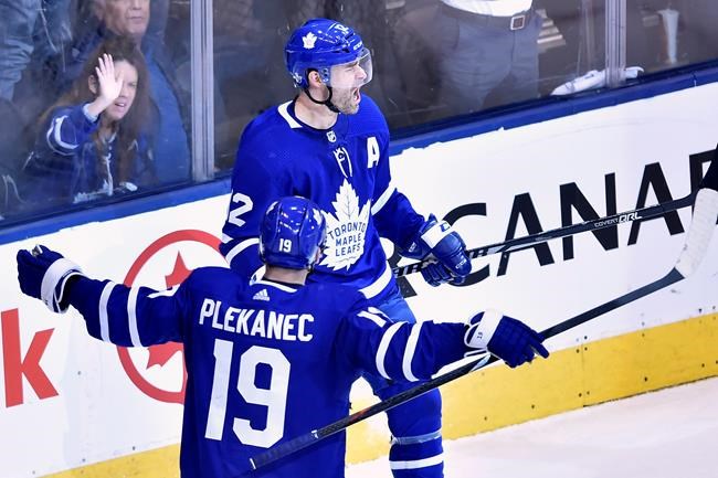 Maple Leafs forward Tomas Plekanec shows up in Game 3 win against Boston | iNFOnews.ca
