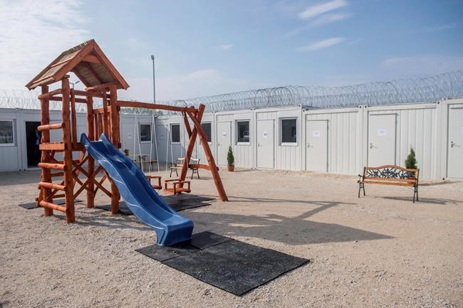 Hungary closing border transit zones for asylum-seekers | iNFOnews.ca CP1792585126
