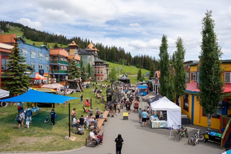 Destination Silver Start village