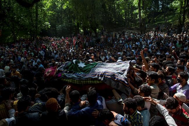India imposes security lockdown in Kashmir to stop protests | iNFOnews.ca India imposes security lockdown in Kashmir to stop protests | iNFOnews.ca