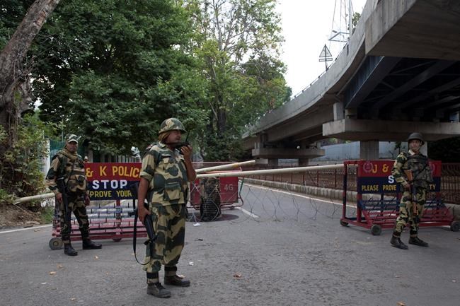 India's splitting of Kashmir opposed in Muslim border city | iNFOnews.ca