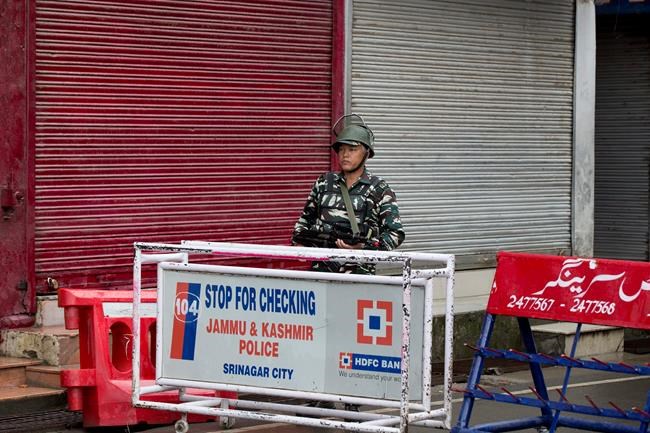Pre-dawn food run then rush home: Kashmir under curfew | iNFOnews.ca