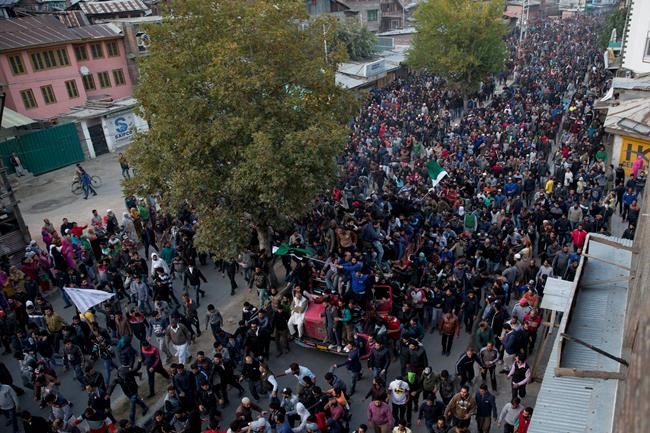 Fighting in Kashmir city leaves 3 combatants, civilian dead | iNFOnews.ca