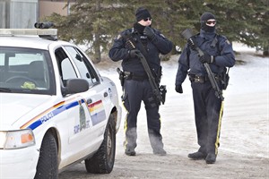 Two Mounties wounded after shooting in Alberta casino, suspect found dead | iNFOnews.ca CP31516369