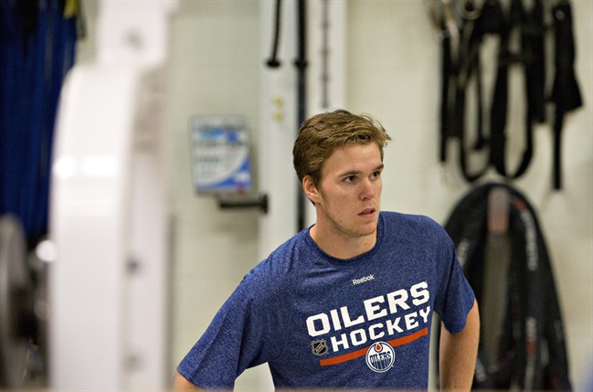 Oilers phenom Connor McDavid has a goal and an assist in professional debut | iNFOnews.ca CP34533739