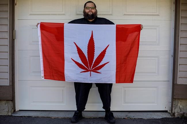 Canadians prepare to usher in legal pot with parties, protests and puffs | iNFOnews.ca Canadians prepare to usher in legal pot with parties, protests and puffs | iNFOnews.ca
