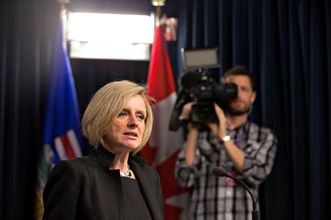 Red Cross providing cash: Fire evacuee weeps upon hearing money on its way | iNFOnews.ca